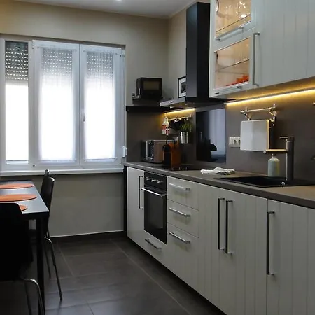 Apartment Mgtels - With Private Parking Budapest