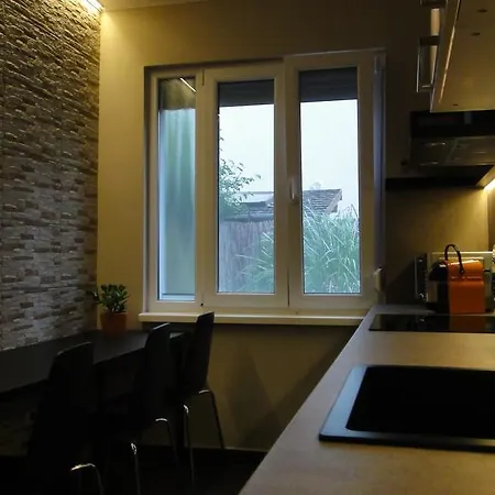 Apartment Mgtels - With Private Parking