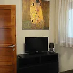 Apartman Mgtels - With Private Parking *