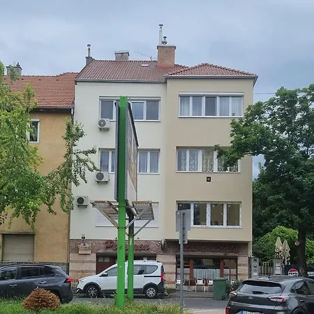 Mgtels - With Private Parking *